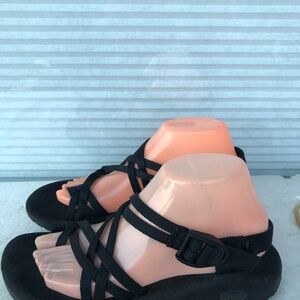 Chaco ZX/2 Classic Women's Black Strappy  Sport Sandals Size W9